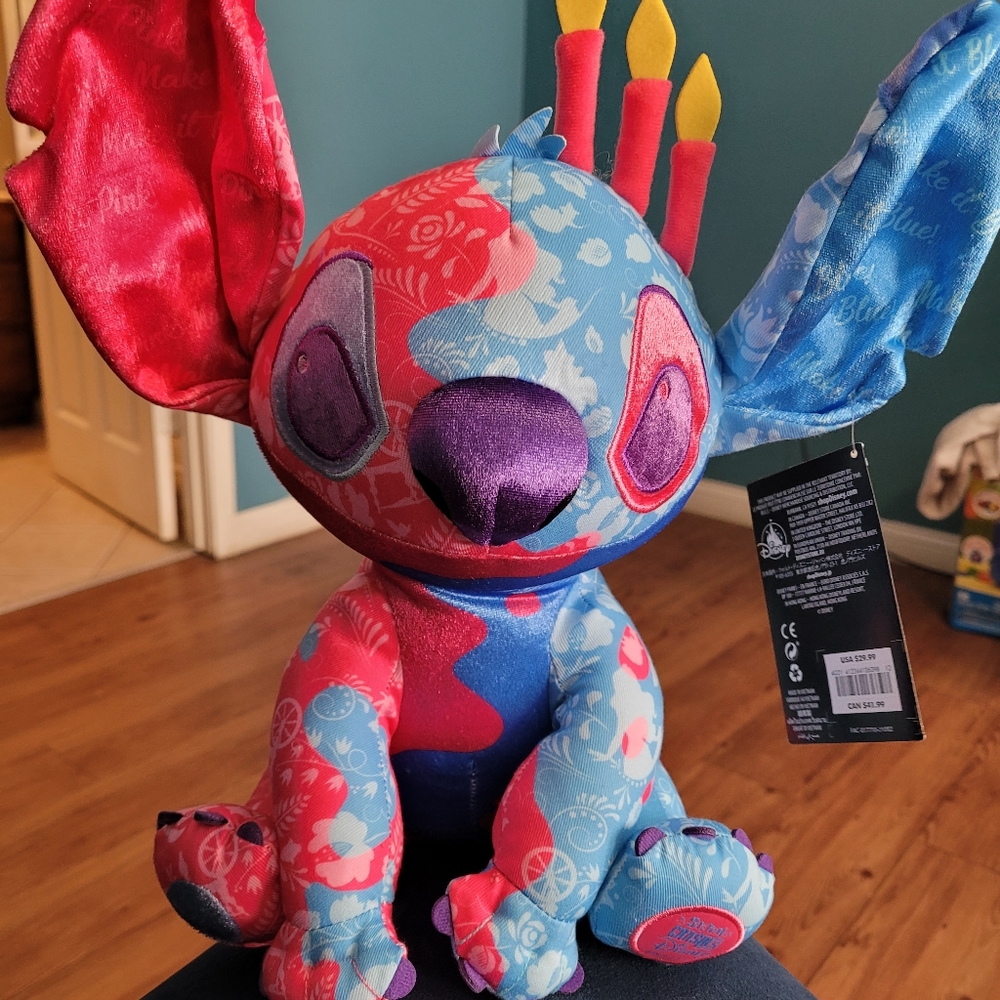 Stitch Crashes Disney Sleeping Beauty